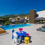 Luxury Isabella Villa *