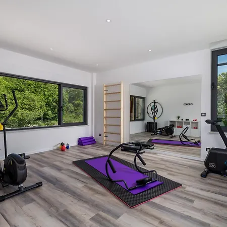 Luxury Isabella Villa