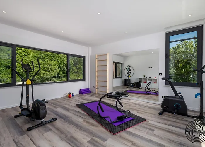 Luxury Isabella Villa